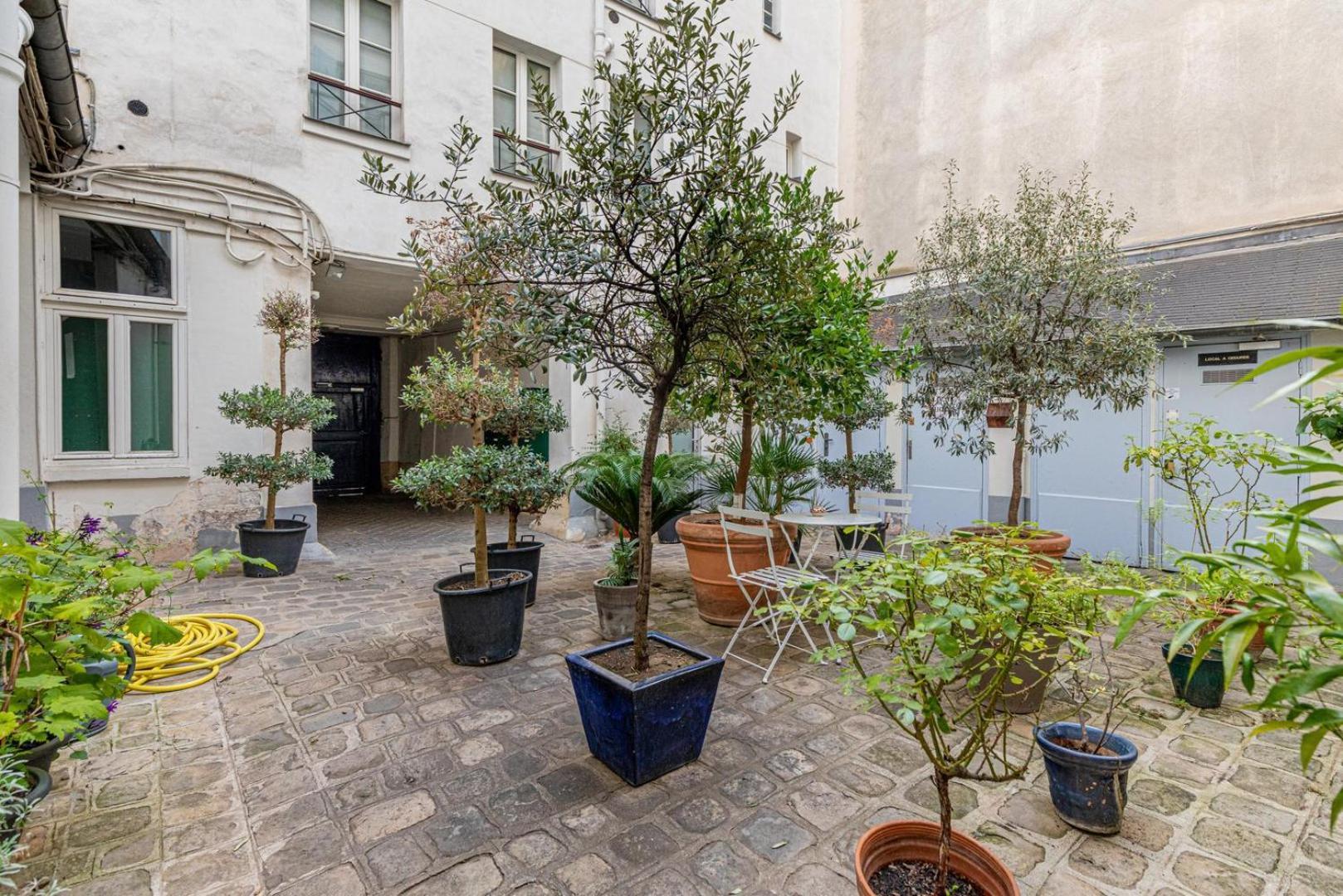 Guestready - Elysee Palace Marble Haven París Exterior foto