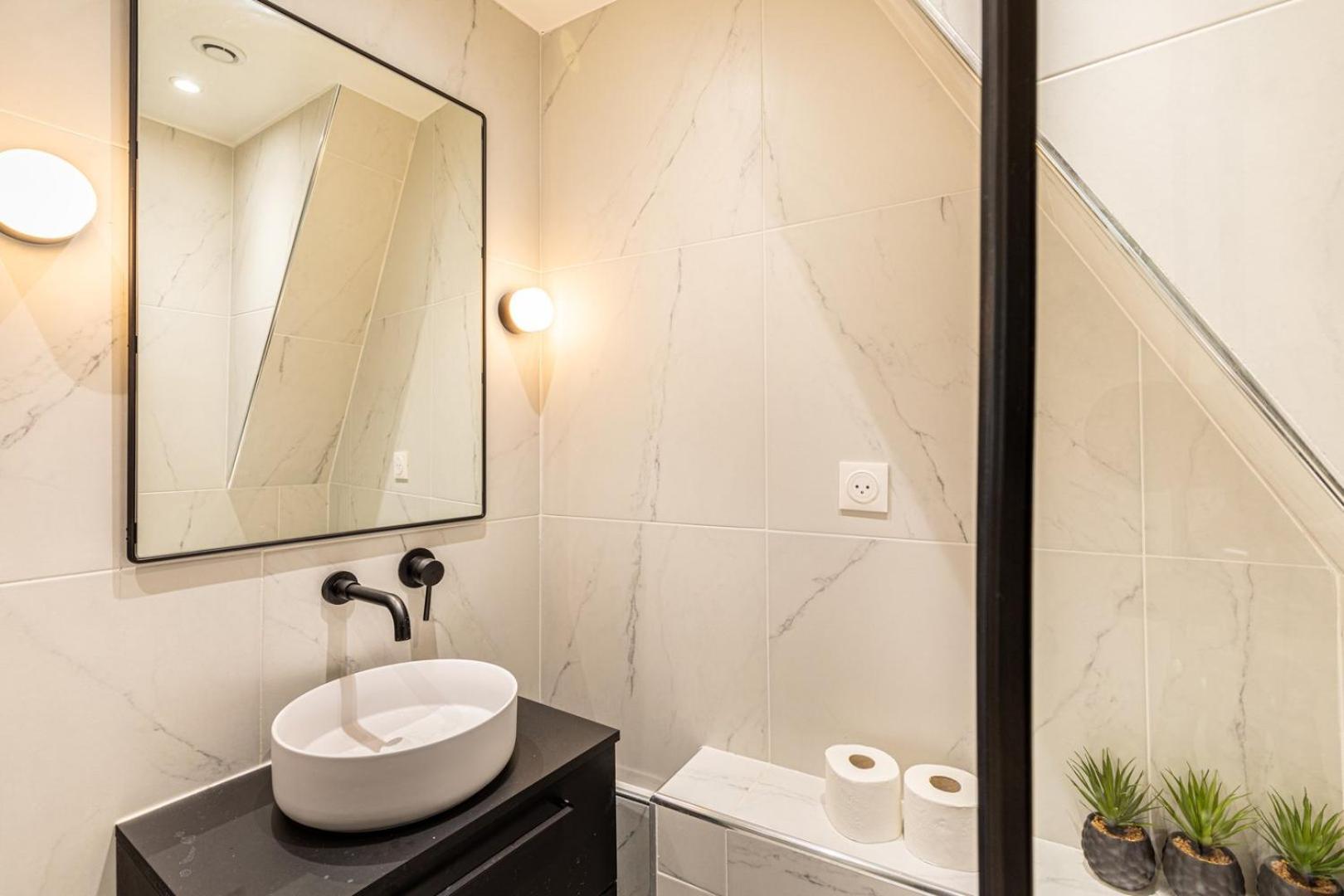 Guestready - Elysee Palace Marble Haven París Exterior foto